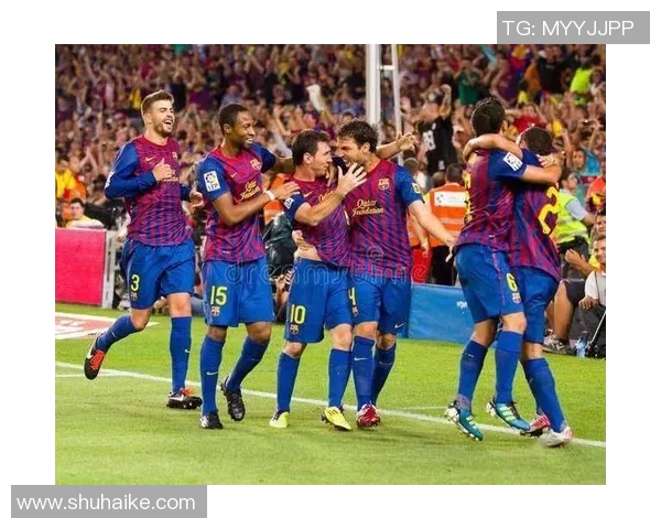 足球明星三对三对抗赛精彩纷呈球场上演巅峰对决与友谊的较量